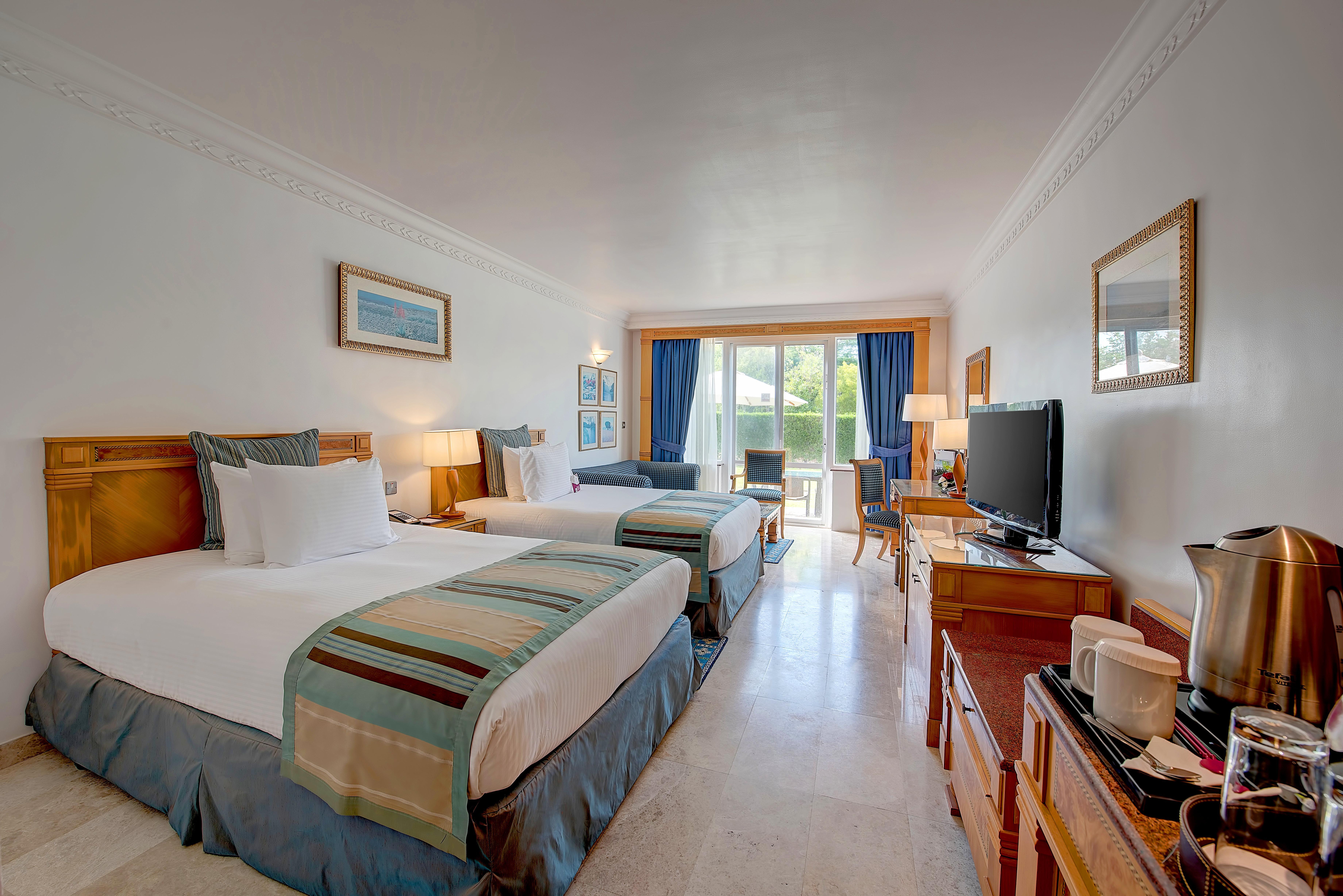 Crowne Plaza Resort Salalah Exterior foto A room at the Hilton Maldives