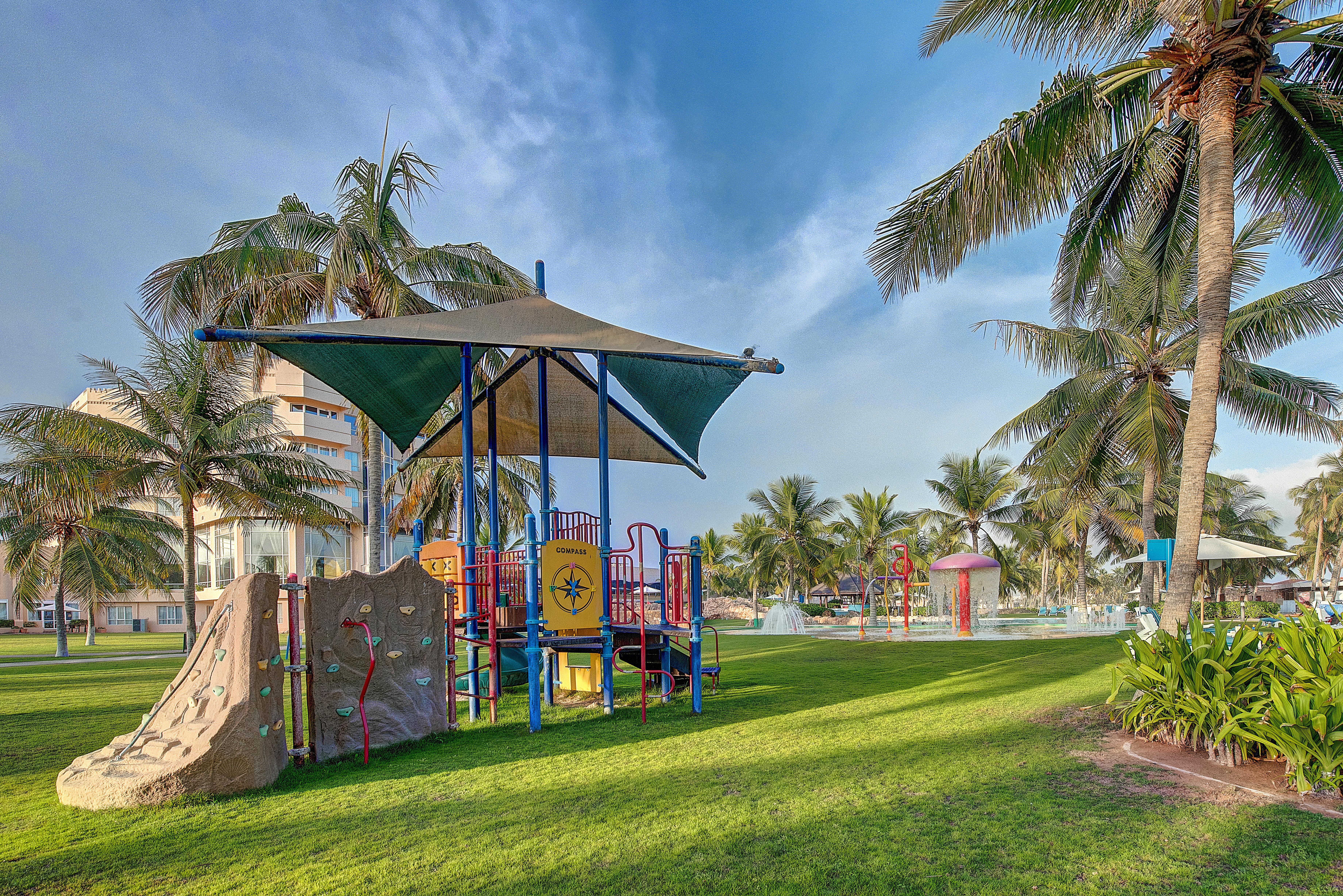 Crowne Plaza Resort Salalah Exterior foto Al Kharaitiyat Park