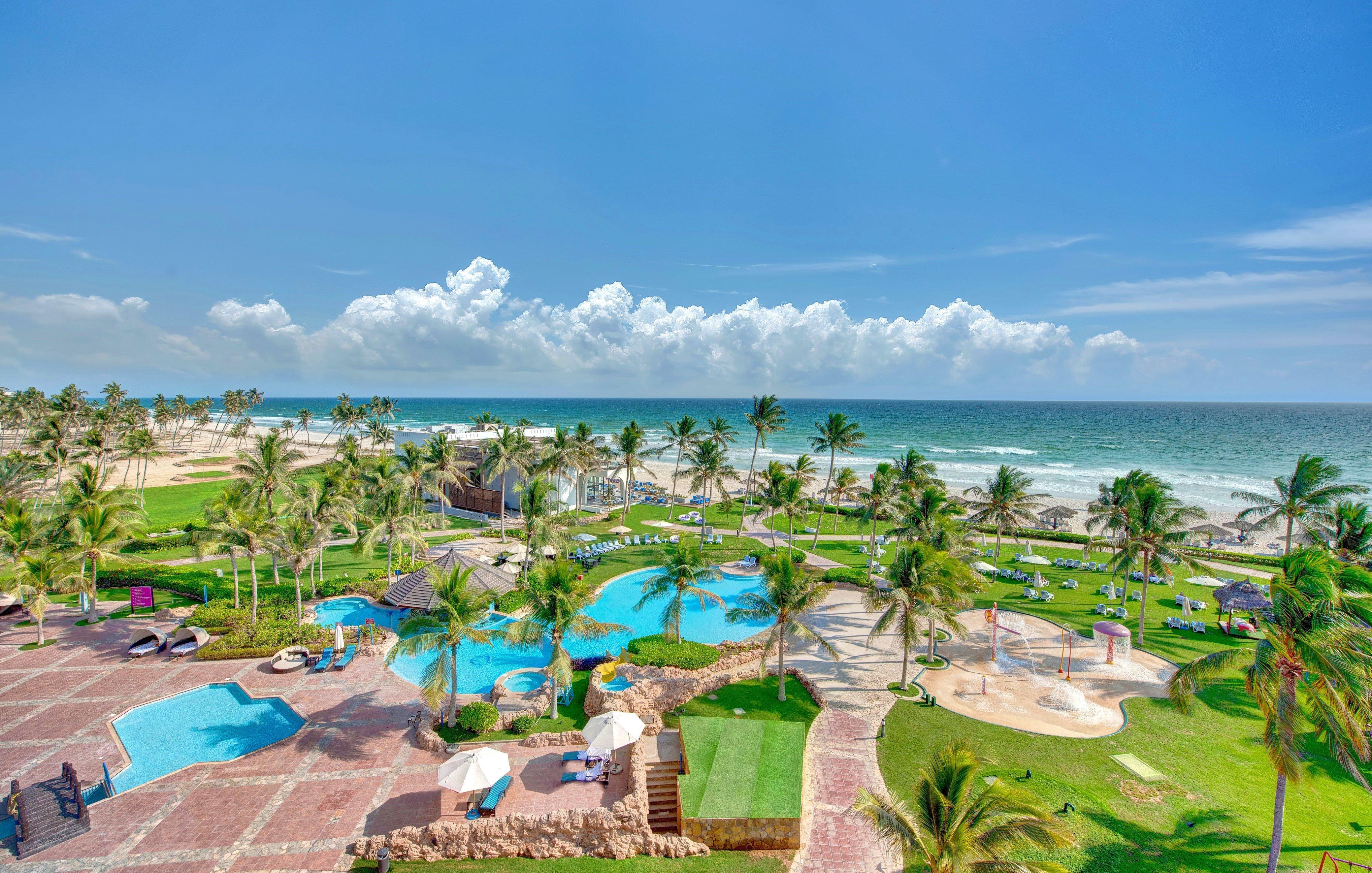 Crowne Plaza Resort Salalah Exterior foto View of the beach at the Hard Rock Hotel