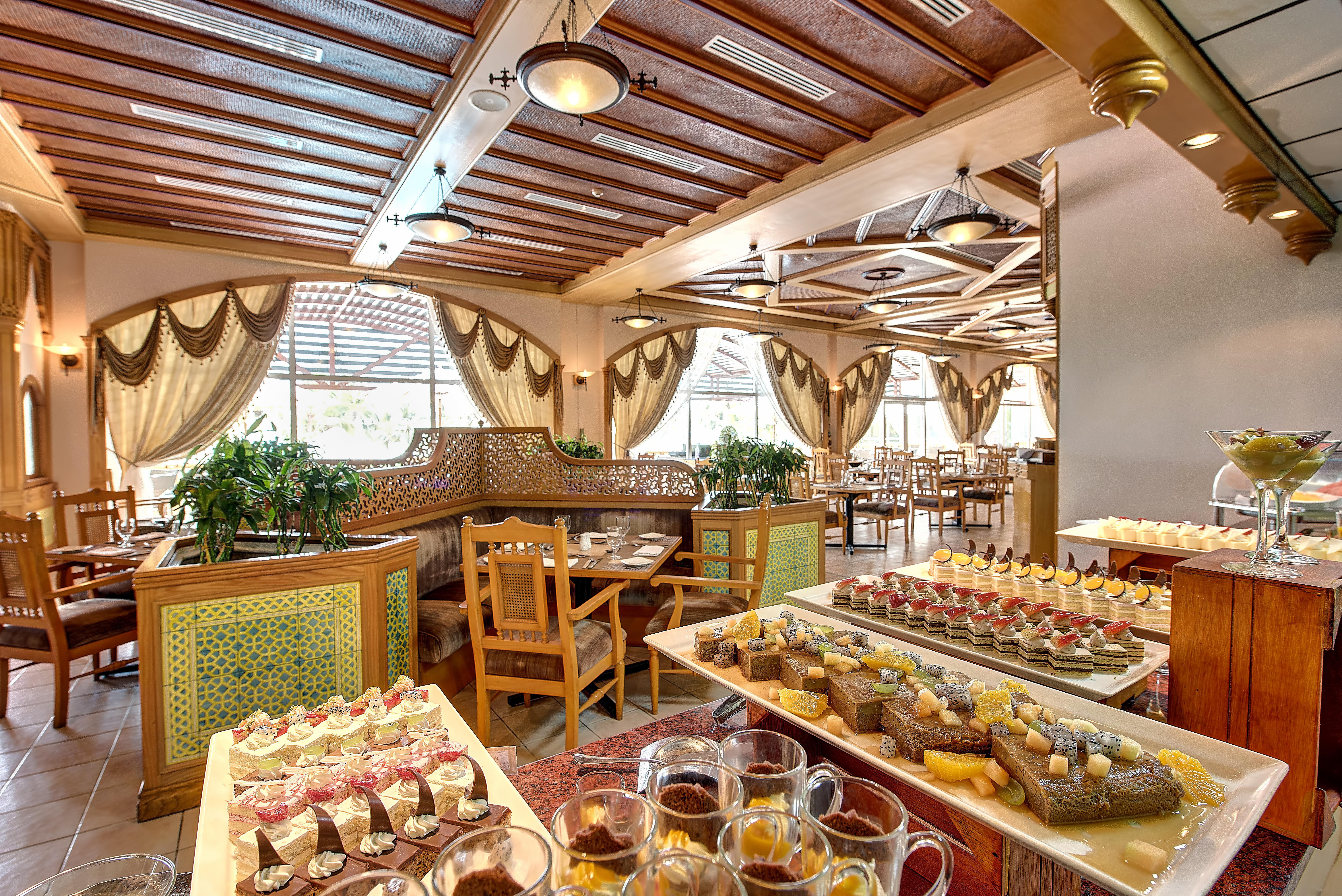 Crowne Plaza Resort Salalah Exterior foto The restaurant