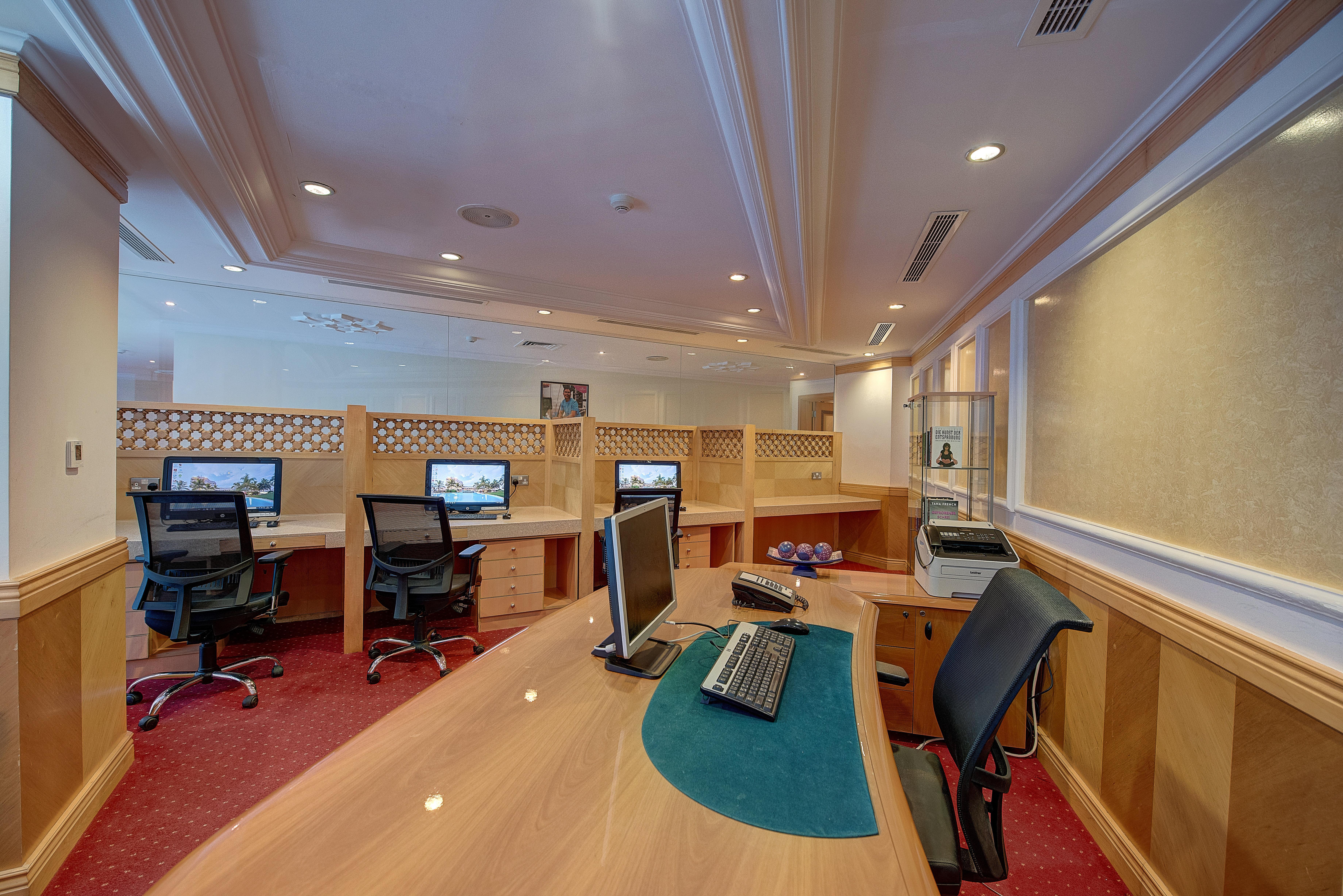 Crowne Plaza Resort Salalah Exterior foto Business Center