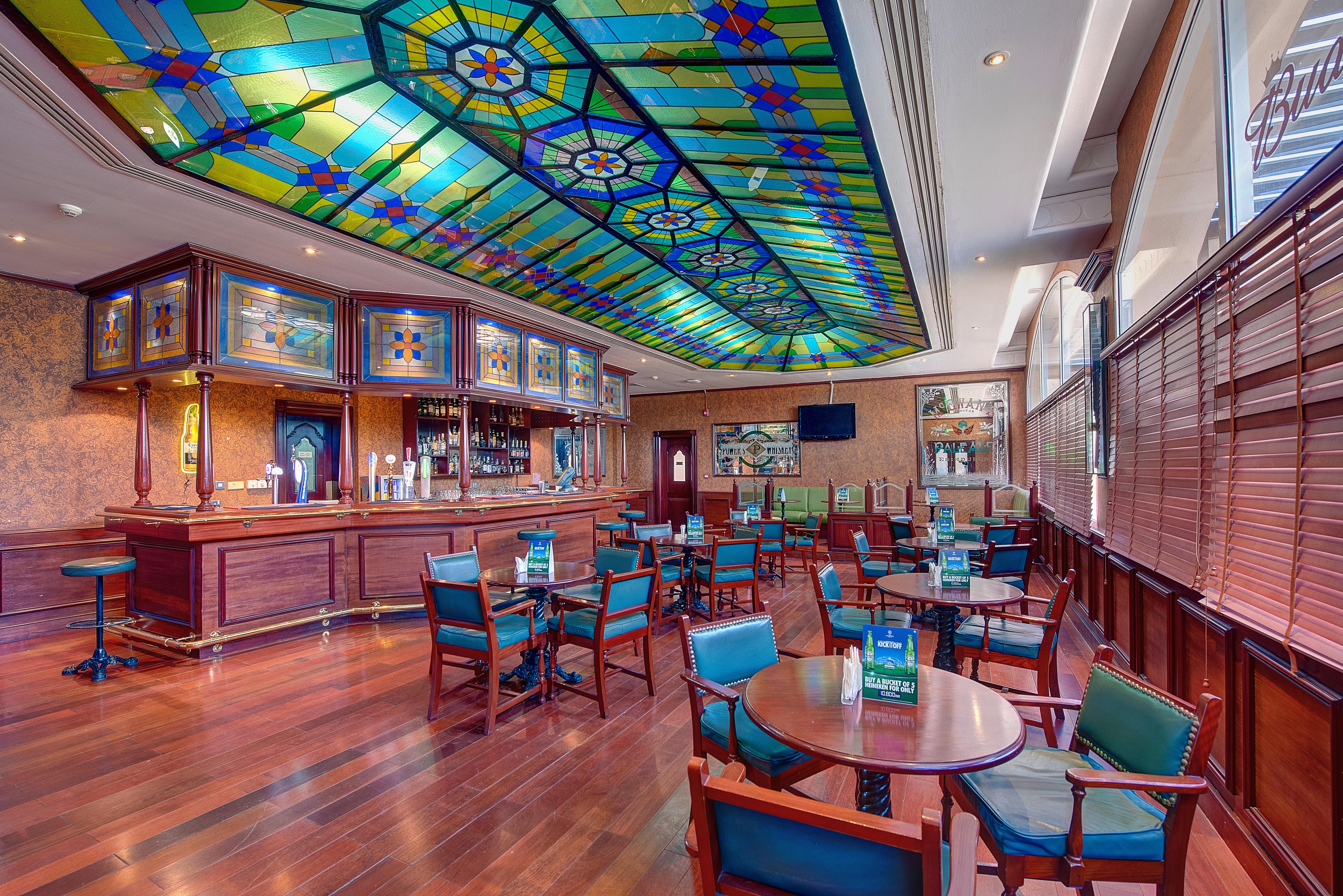 Crowne Plaza Resort Salalah Exterior foto The Blue Bar