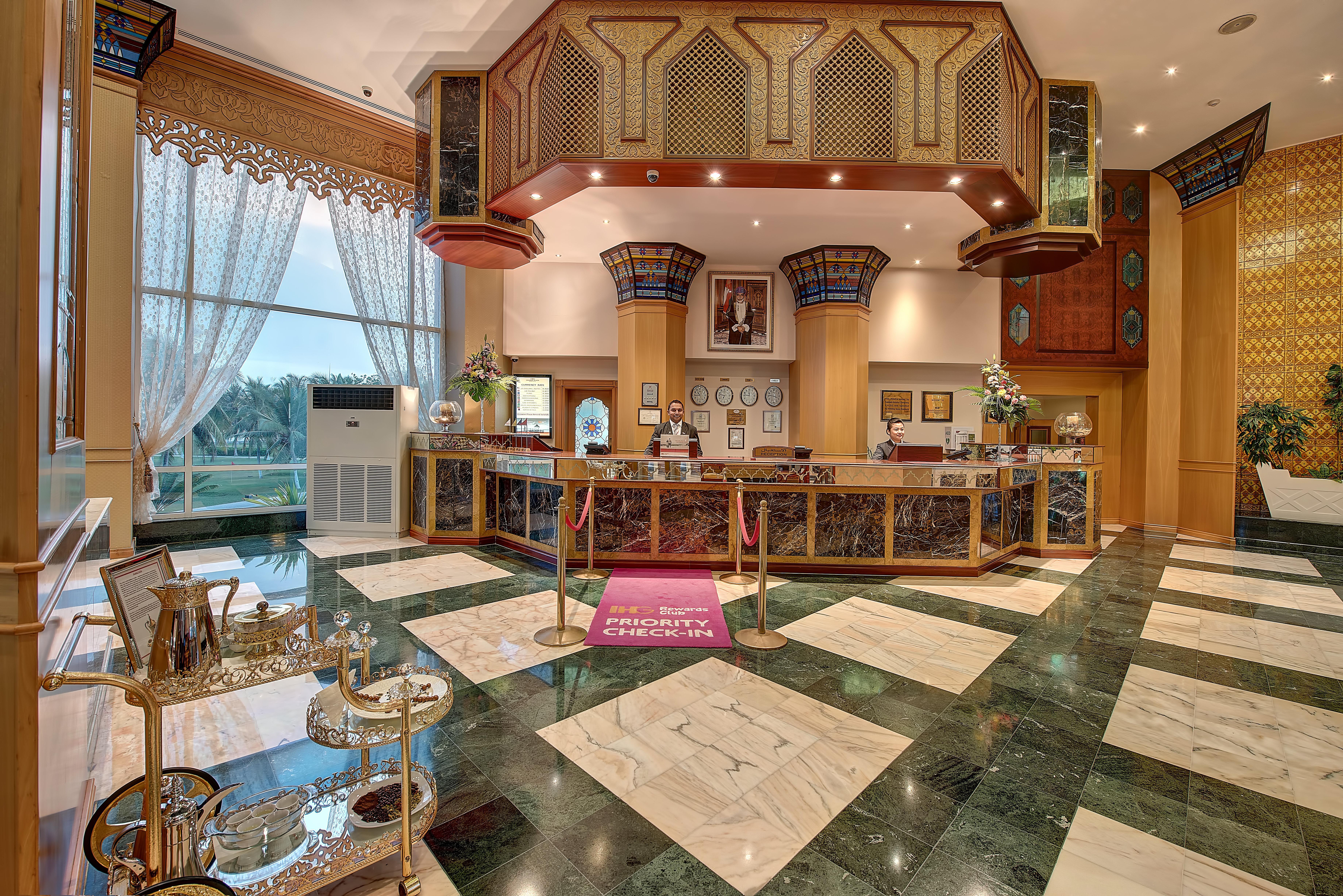 Crowne Plaza Resort Salalah Exterior foto Lobby